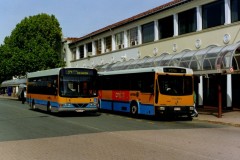 Buses 143 and 933 - City Interchange