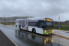 Bus421-RobinBoydCres-1