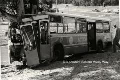 Bus-442-Eastern-Valley-Way