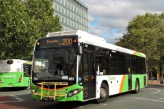 Bus-561-London-Circuit