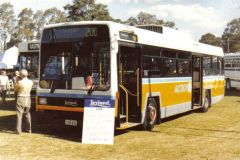 Bus-671