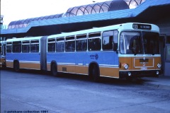 Bus-673-Woden-Interchange