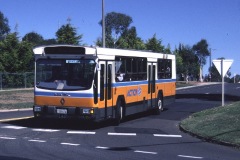 Bus-674-McMillan-Cr