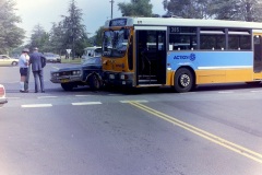 Bus-677-Ainslie-Avenue-5