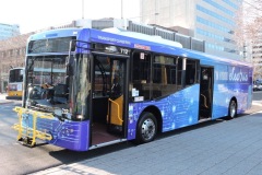 Bus-712-London-Cct-2-