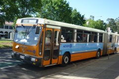 Bus-725-Northbourne-Ave