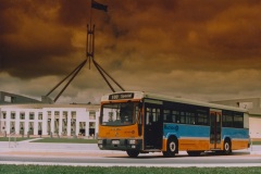 Bus-783-Parliament-Drive
