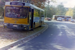 Bus-820-Queen-Victoria-Terrace