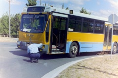 Bus-879