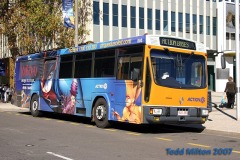 Bus-880-London-Circuit