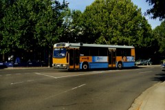 Bus-883-London-Circuit