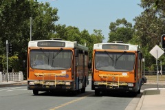 Bus-922-Cowper-Street-with-Bus-970-