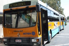Bus-983-Belconnen-Depot